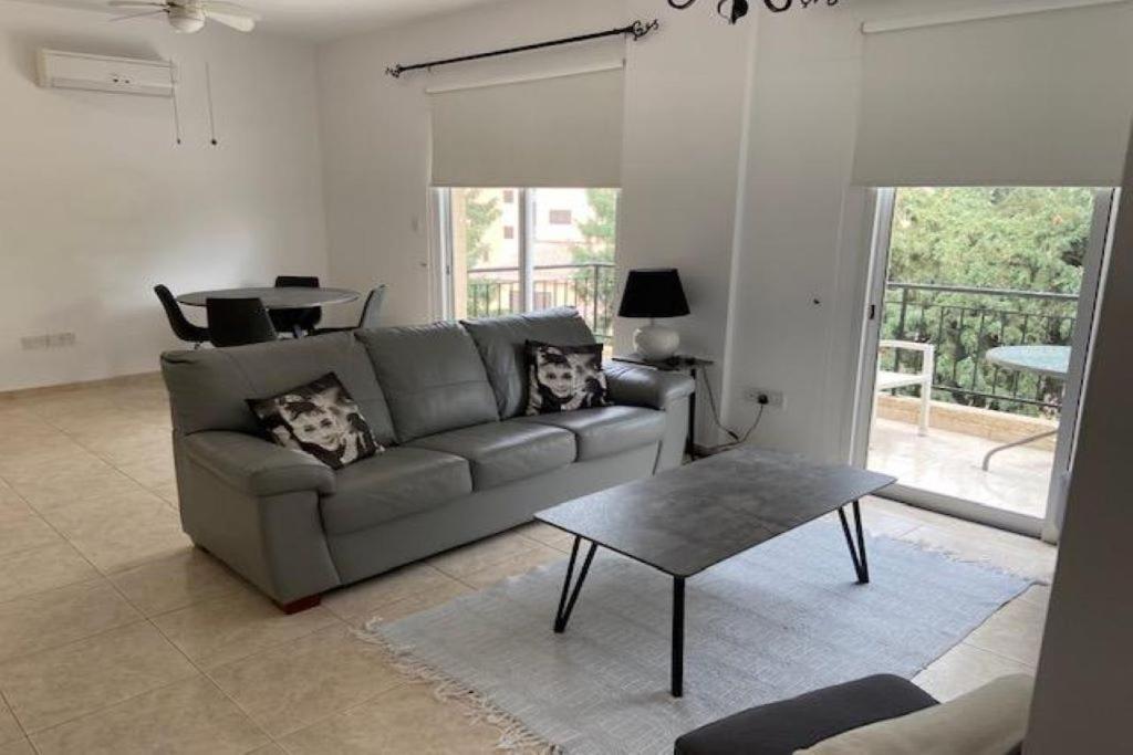 Kato Paphos Apartment In Universal Area Экстерьер фото