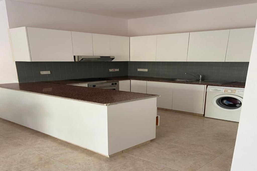 Kato Paphos Apartment In Universal Area Экстерьер фото